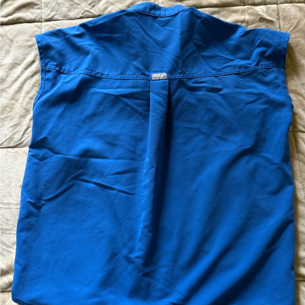 Figs Women's Short Sleeve Scrub Top in Royal Blue - Picture 3 of 3